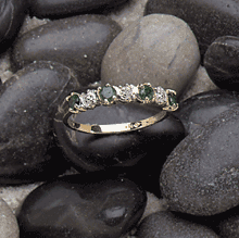 Image of 10K GOLD EMERALDDIA. RING - Size 05